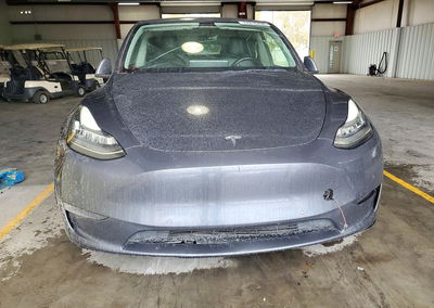 2021 Tesla Model Y, daño Lateral, Copart lote 74216436, foto 5 de 12