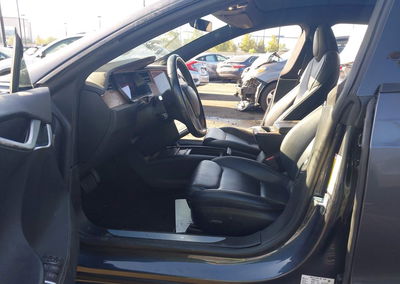2020 Tesla Model S Long Range Dual Motor All-wheel Drive/long Range Plus Dual Motor All-wheel Drive, uszkodzenie: Prawy