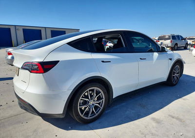 2021 Tesla Model Y, пошкодження: Бік, Copart лот 68661516, фото 3 з 14