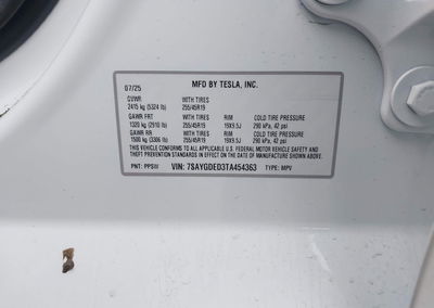 2026 Tesla Model Y Premium Rear-wheel Drive/standard Rear-wheel Drive, daño Frontal, Iaai lote 44396025, foto 8 de 14