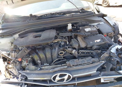 2019 Hyundai Elantra Se, Front End damage, Iaai lot 45991680, photo 10 of 16