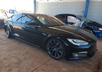 2020 Tesla Model S, daño Trasero, Copart lote 71258086, foto 4 de 12