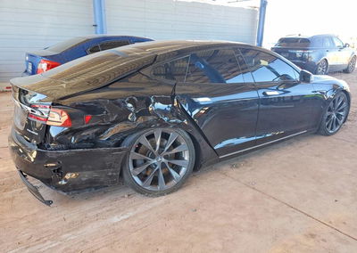 2020 Tesla Model S, daño Trasero, Copart lote 71258086, foto 3 de 12