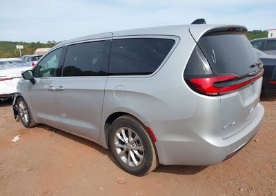 2026 Chrysler Pacifica Limited, Front End damage, Iaai lot 46441578, photo 3 of 16