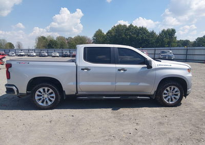2021 Chevrolet Silverado 1500 4wd  Short Bed Custom, daño Engine Damage, Iaai lote 46136381, foto 14 de 17