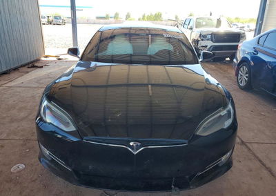 2020 Tesla Model S, daño Trasero, Copart lote 71258086, foto 5 de 12