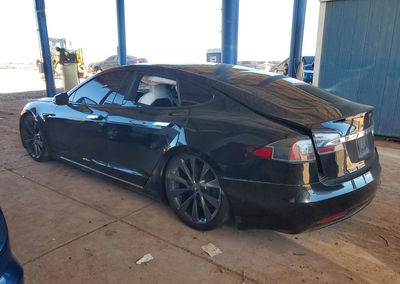 2020 Tesla Model S, daño Trasero, Copart lote 71258086, foto 2 de 12