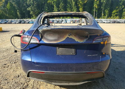 2020 Tesla Model Y, daño Incendio, Copart lote 71188546, foto 6 de 11