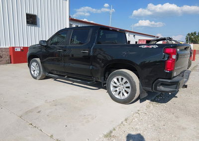 2021 Chevrolet Silverado 1500 4wd  Short Bed Custom, Front End damage, Iaai lot 46053669, photo 3 of 17