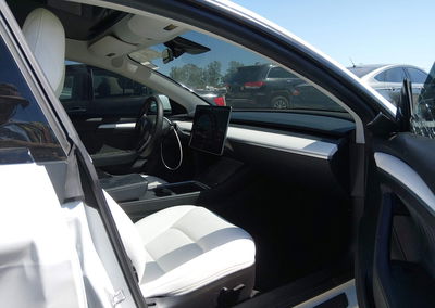 2022 Tesla Model 3 Rear-wheel Drive, Right Side damage, Iaai lot 46161250, photo 5 of 18