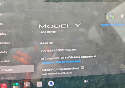 2026 Tesla Model Y, daño Frontal, Copart lote 64064346, foto 9 de 12