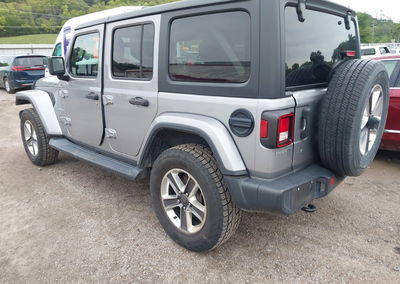 2020 Jeep Wrangler Unlimited Sahara 4x4, daño Trasero, Iaai lote 46062810, foto 3 de 16