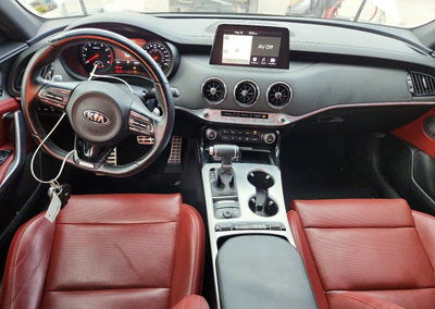 2020 Kia Stinger Gt1, daño Inundación, Copart lote 65212836, foto 8 de 12