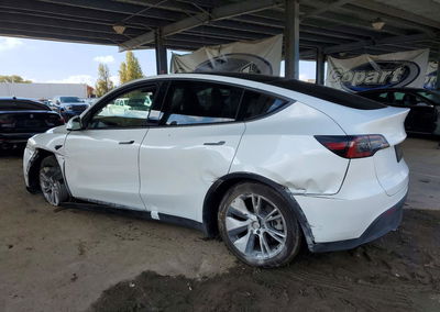 2023 Tesla Model Y, daño Frontal, Copart lote 74009986, foto 2 de 14