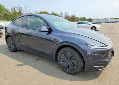 2026 Tesla Model Y, daño Frontal, Copart lote 64064346, foto 4 de 12