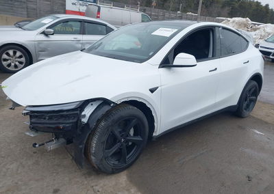 2026 Tesla Model Y Premium Rear-wheel Drive/standard Rear-wheel Drive, daño Frontal, Iaai lote 44396025, foto 2 de 14