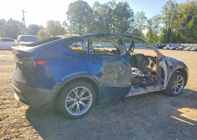 2020 Tesla Model Y, daño Incendio, Copart lote 71188546, foto 3 de 11