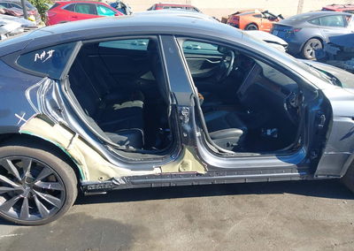 2020 Tesla Model S Long Range Dual Motor All-wheel Drive/long Range Plus Dual Motor All-wheel Drive, uszkodzenie: Prawy