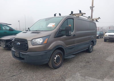 2019 Ford Transit-150, daño Biohazard, Iaai lote 46370357, foto 2 de 12
