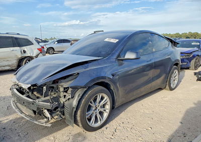 2023 Tesla Model Y, Front End damage, Copart lot 70867136