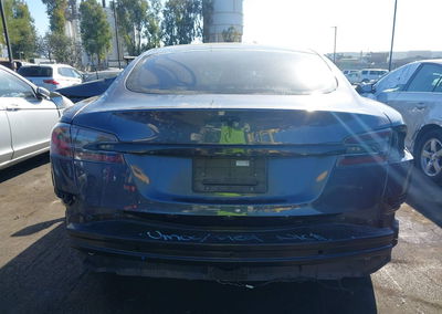 2020 Tesla Model S Long Range Dual Motor All-wheel Drive/long Range Plus Dual Motor All-wheel Drive, uszkodzenie: Prawy