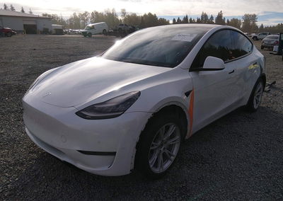 2020 Tesla Model Y Long Range Dual Motor All-wheel Drive, uszkodzenie: Podwozie, Iaai lot 46347139, zdjęcie 2 z 21