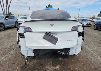 2025 Tesla Model Y, пошкодження: Задня частина, Copart лот 59900566, фото 6 з 15