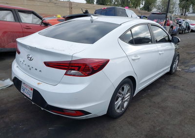2020 Hyundai Elantra Sel, daño Lateral derecho, Iaai lote 46152433, foto 4 de 17