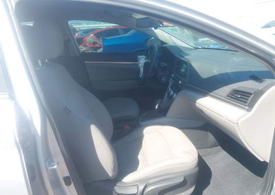 2019 Hyundai Elantra Se, Front End damage, Iaai lot 45991680, photo 5 of 16