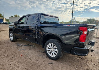 2021 Chevrolet Silverado K1500 Custom, daño Frontal, Copart lote 73030686, foto 2 de 14