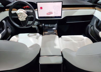 2023 Tesla Model S, uszkodzenie: Przód, Copart lot 70916796, zdjęcie 8 z 14