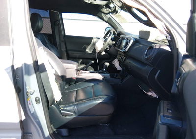 2019 Toyota Tacoma Sr5 V6, Front End damage, Iaai lot 46093600, photo 5 of 16