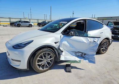 2021 Tesla Model Y, пошкодження: Бік, Copart лот 68661516