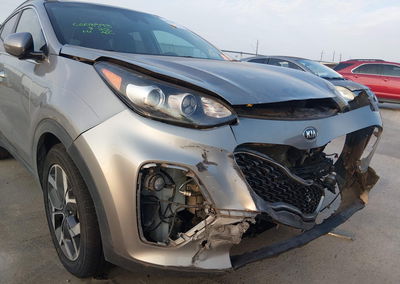 2020 Kia Sportage Ex, daño Frontal, Iaai lote 45965357, foto 11 de 16