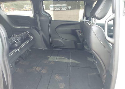 2026 Chrysler Pacifica Limited, Front End damage, Iaai lot 46441578, photo 8 of 16