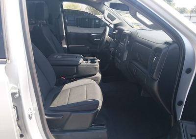 2021 Chevrolet Silverado 1500 4wd  Short Bed Custom, daño Engine Damage, Iaai lote 46136381, foto 5 de 17