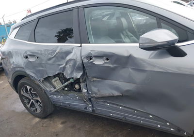 2025 Kia Sportage Ex, daño Lateral derecho, Iaai lote 44320330, foto 6 de 16