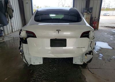 2023 Tesla Model Y, uszkodzenie: Tył, Copart lot 71633926, zdjęcie 6 z 15