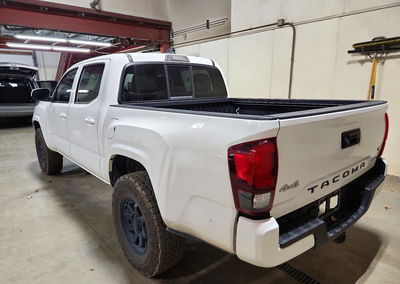 2023 Toyota Tacoma Sr V6, Minor Dents/Scratches damage, Copart lot 71804876, photo 2 of 12