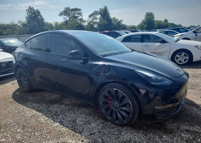 2023 Tesla Model Y, daño Frontal, Copart lote 66749296, foto 4 de 12
