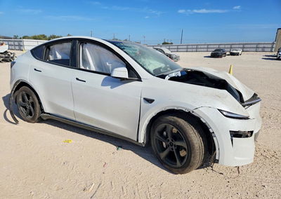 2026 Tesla Model Y, daño Ao, Copart lote 65918076, foto 4 de 13