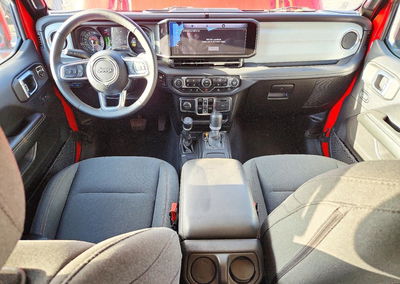 2024 Jeep Wrangler Sahara 4xe, uszkodzenie: Tył, Copart lot 74489306, zdjęcie 8 z 13