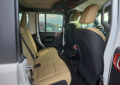 2019 Jeep Wrangler Unlimited Sport, daño Bajos, Copart lote 70962996, foto 11 de 13
