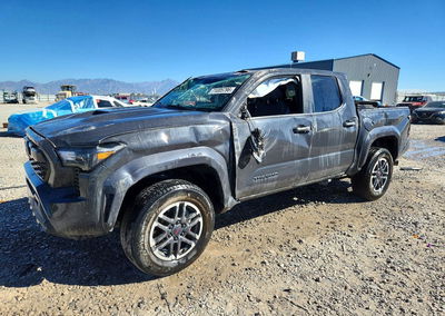 2024 Toyota Tacoma Trd Sport, пошкодження: Перекидання, Copart лот 71005796, фото 1 з 15