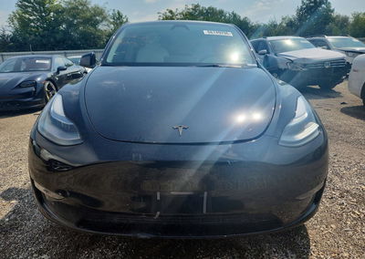 2023 Tesla Model Y, daño Frontal, Copart lote 66749296, foto 5 de 12