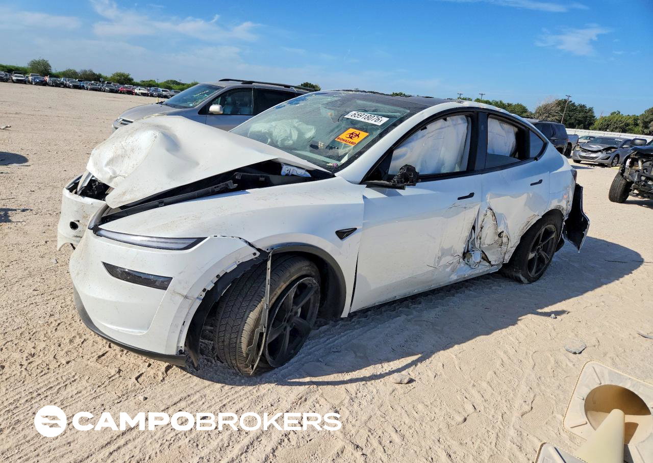 2026 Tesla Model Y, daño Ao, Copart lote 65918076