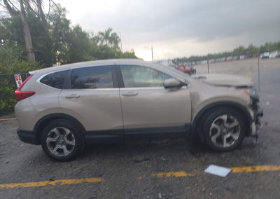 2019 Honda Cr-v Ex, daño Frontal, Iaai lote 46135638, foto 14 de 17