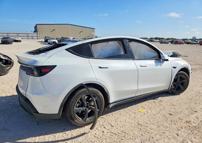 2026 Tesla Model Y, daño Ao, Copart lote 65918076, foto 3 de 13