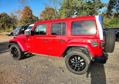 2024 Jeep Wrangler Sahara 4xe, uszkodzenie: Tył, Copart lot 74489306, zdjęcie 2 z 13