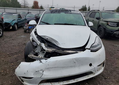 2023 Tesla Model Y, uszkodzenie: Przód, Copart lot 72874956, zdjęcie 5 z 14